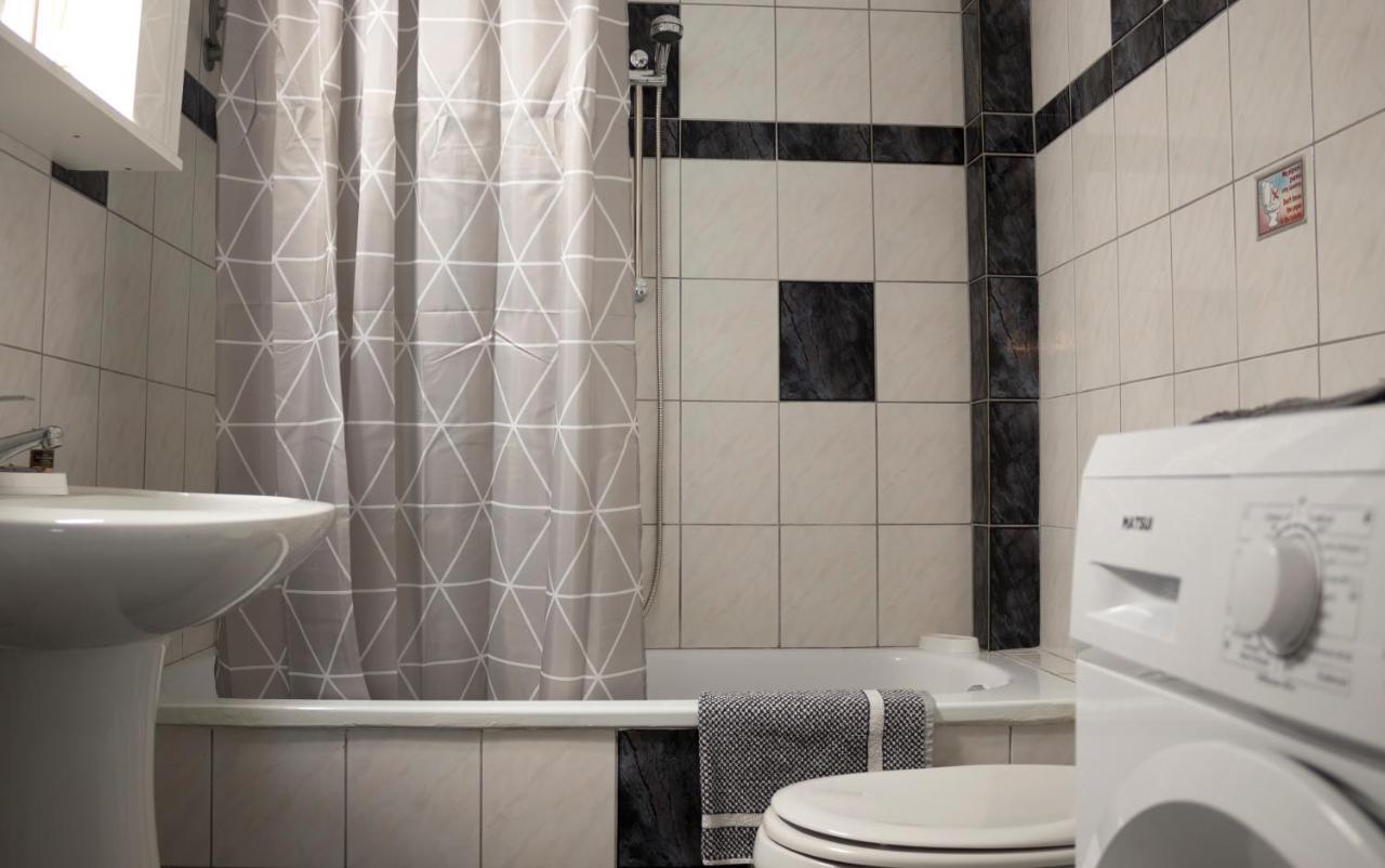 Silene Luxury Apartment Néa Péramos Eksteriør bilde